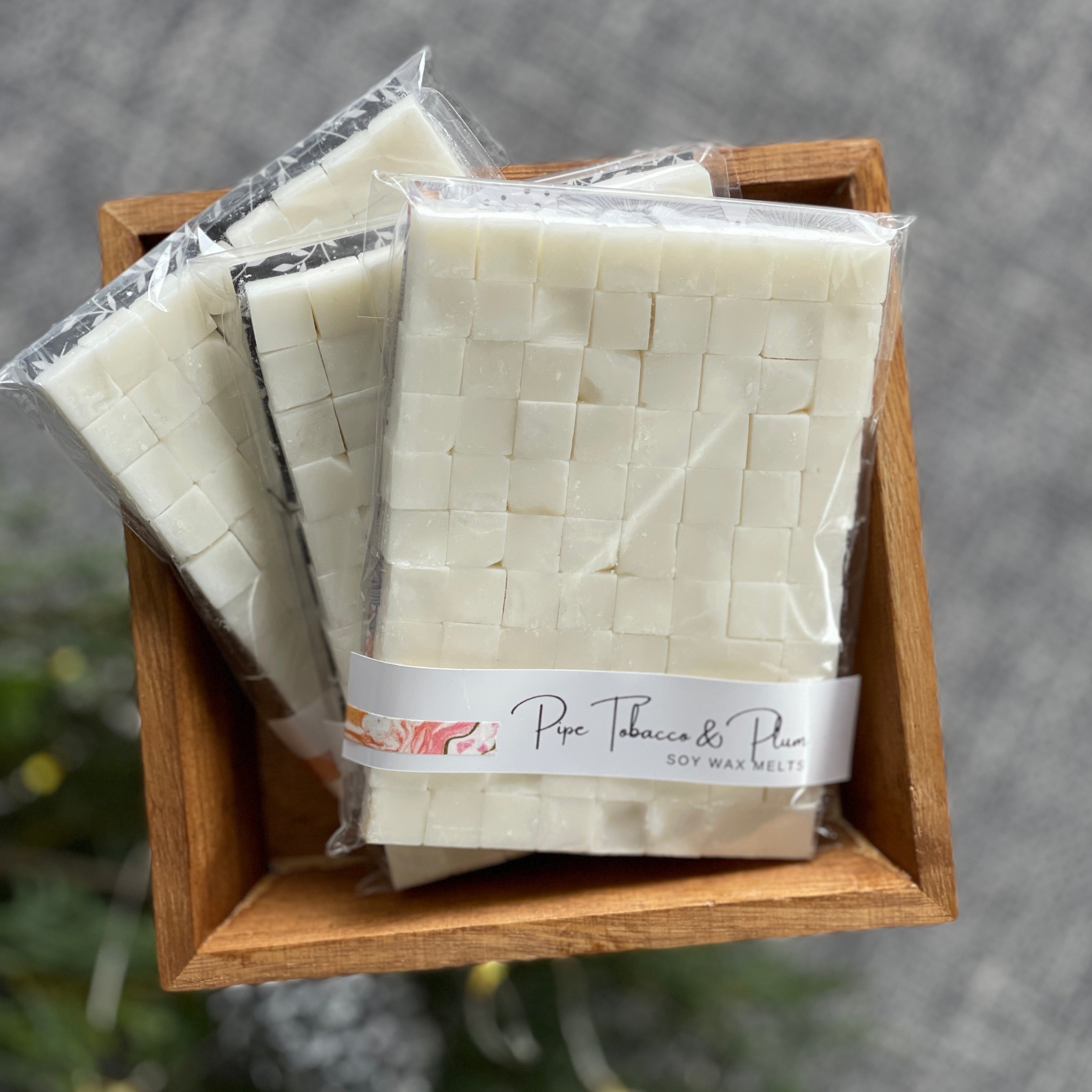 pourable wax melts in 2.5 ounce packages